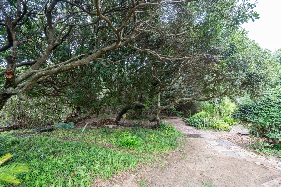 7 Bedroom Property for Sale in West Beach Eastern Cape